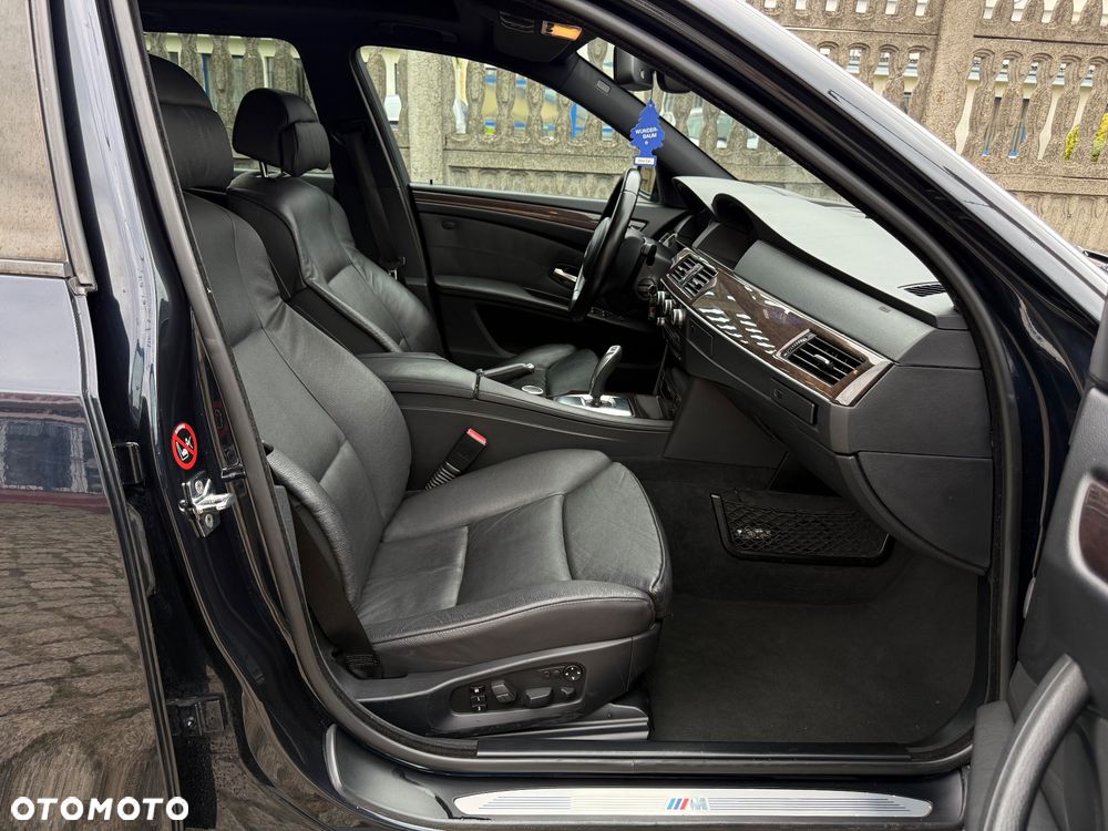 BMW Seria 5 530d - 35