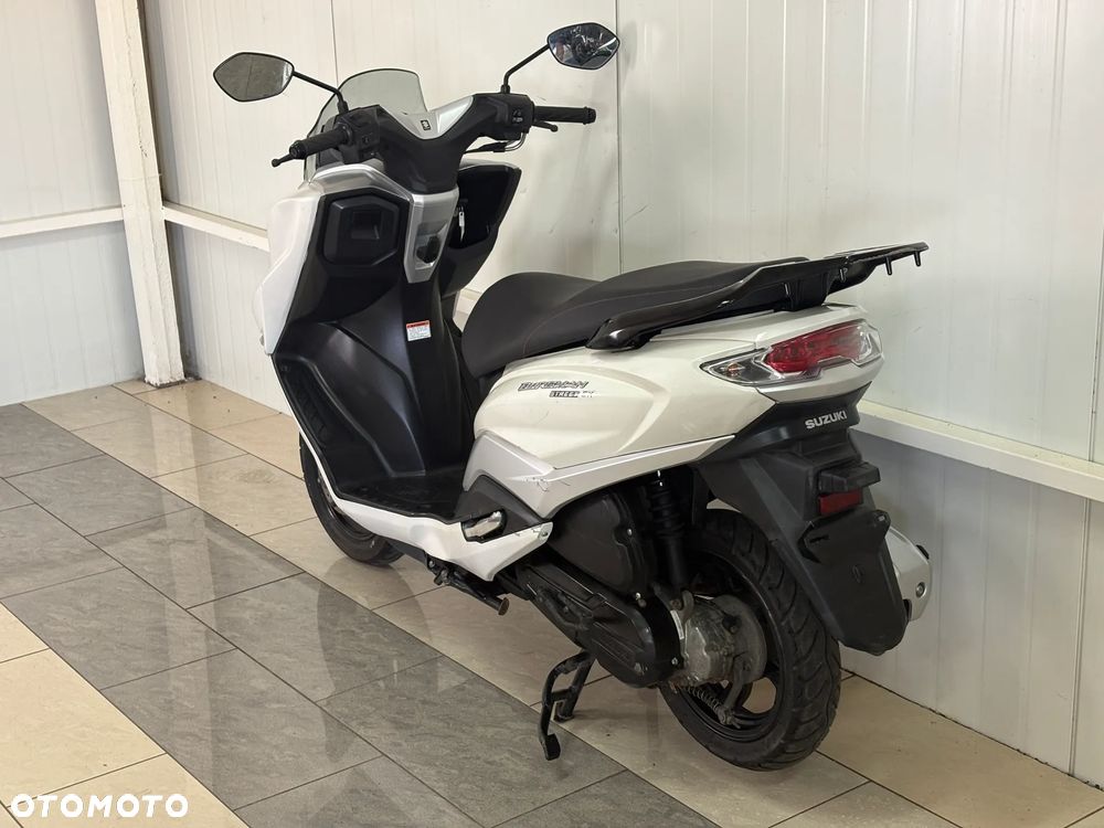 Suzuki Burgman - 7