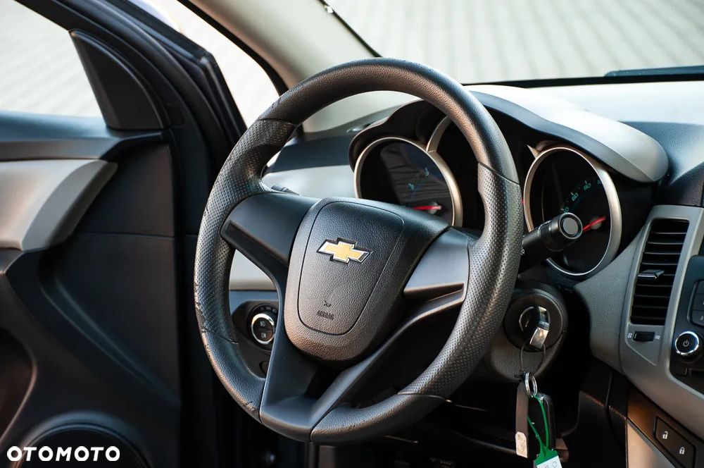Chevrolet Cruze 1.6 - 30