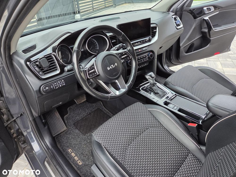 Kia Ceed 1.6 GDI DCT OPF Inspiration - 31