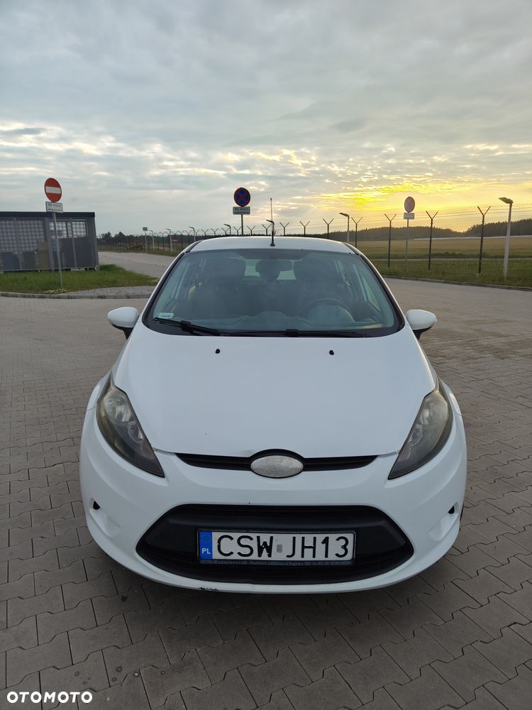 Ford Fiesta 1.4 TDCi Ambiente - 4