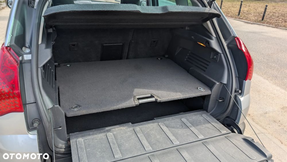 Peugeot 3008 HDi 115 Allure - 5