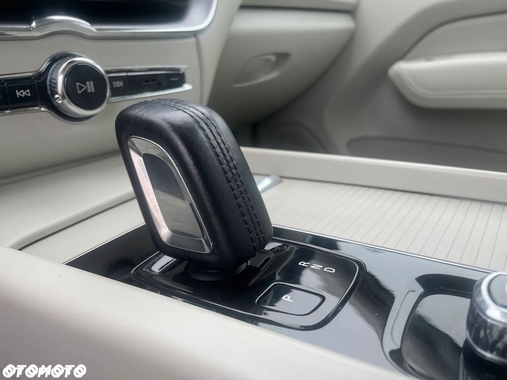 Volvo XC 60 D5 SCR AWD Inscription - 37