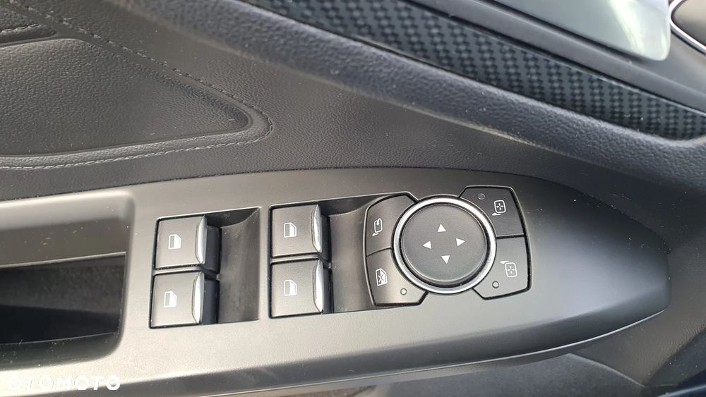 Ford Focus 1.0 EcoBoost ST-Line - 12