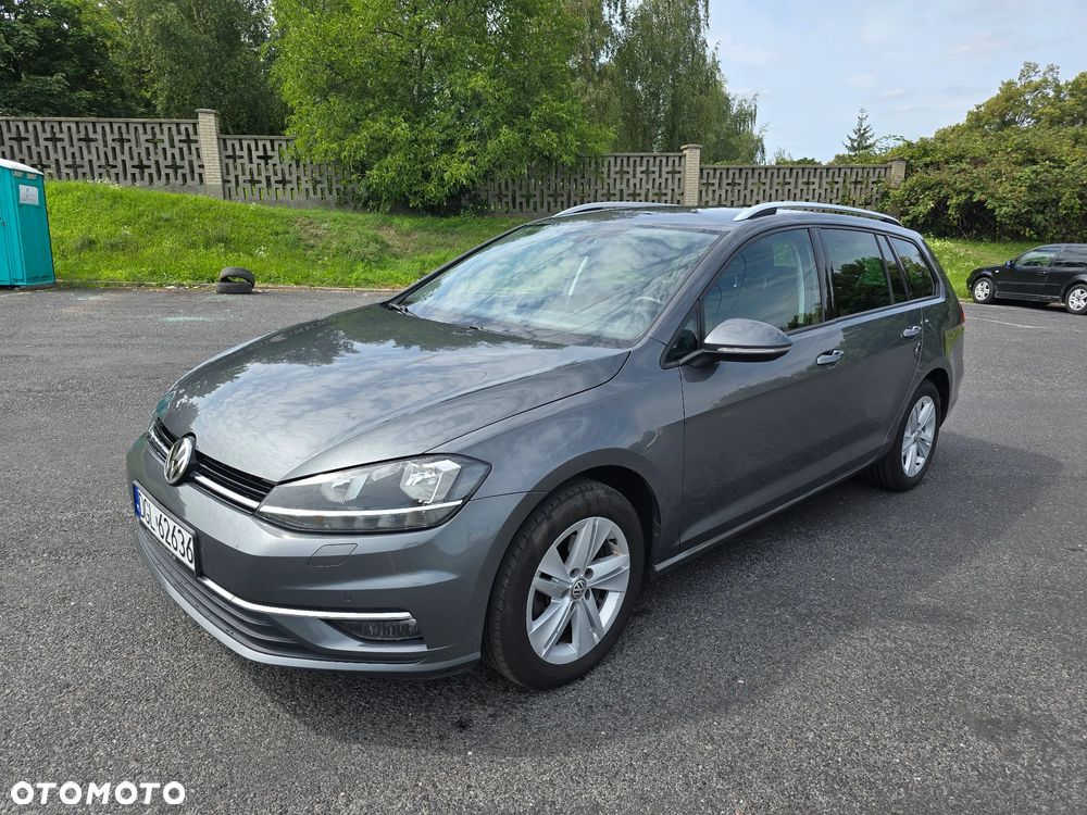 Volkswagen Golf - 1
