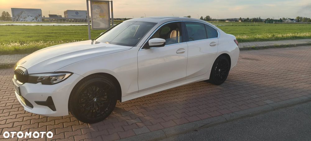 BMW Seria 3 330i - 1