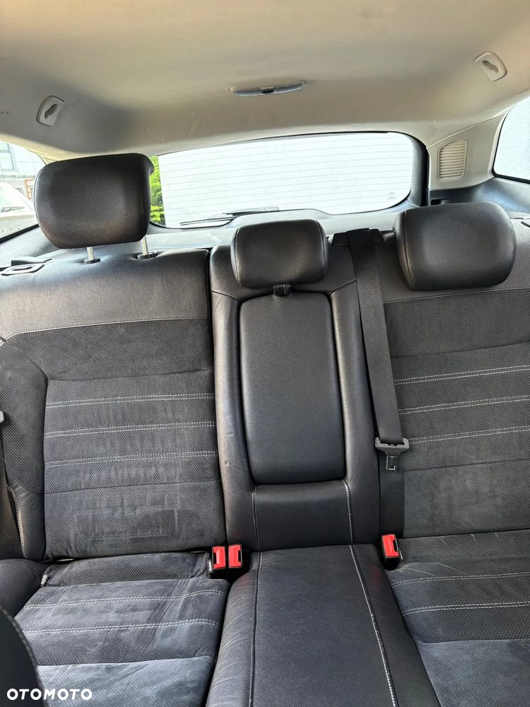 Ford Mondeo 2.0 TDCi Titanium X - 16