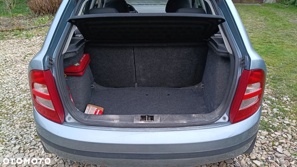 Skoda Fabia 1.2 HTP Classic - 10