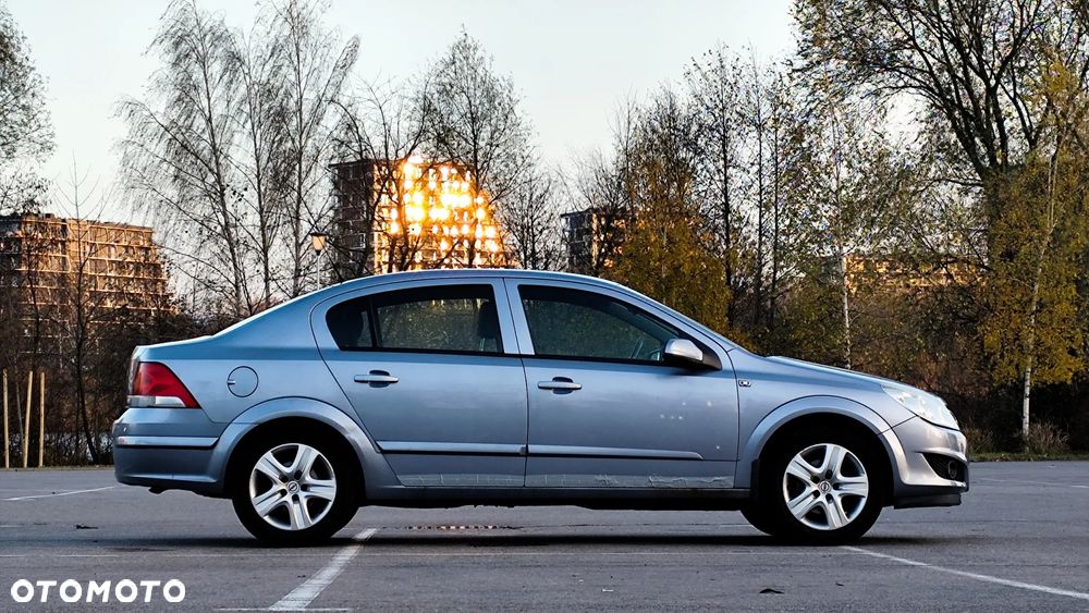 Opel Astra - 2