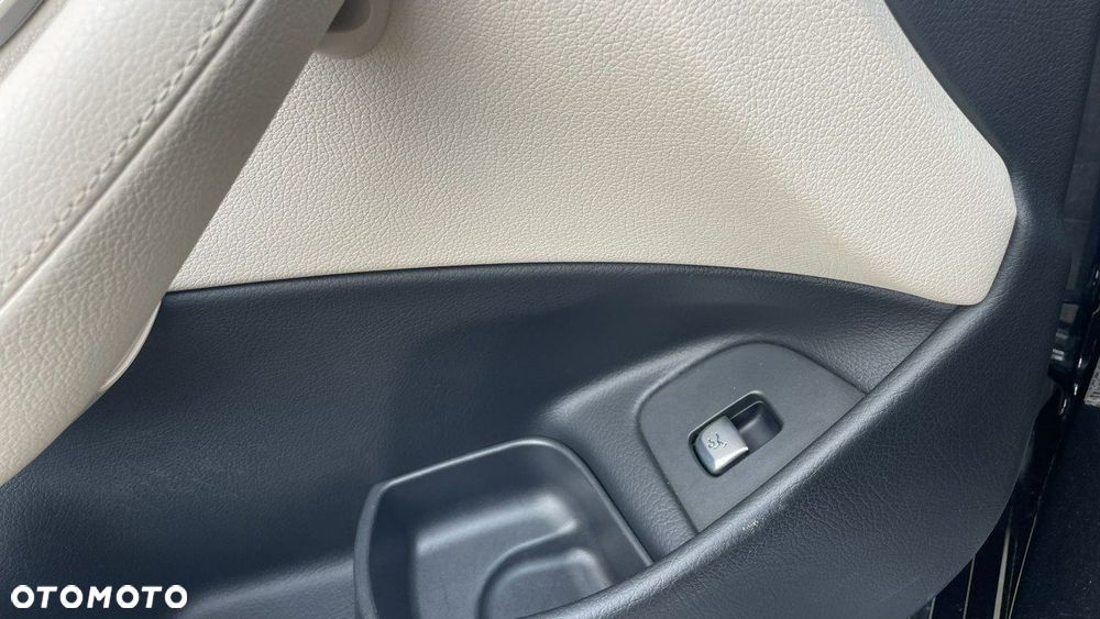 Mercedes-Benz Klasa E - 19