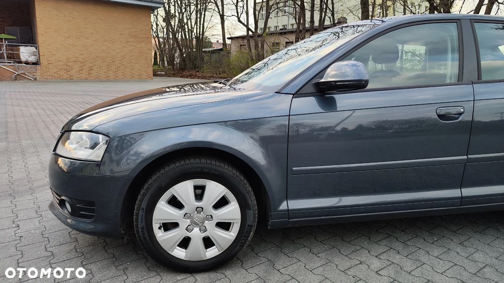 Audi A3 Sportback 1.6 Attraction - 3