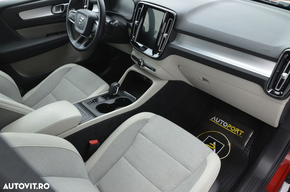 Volvo XC 40 D3 AWD Momentum Pro - 11