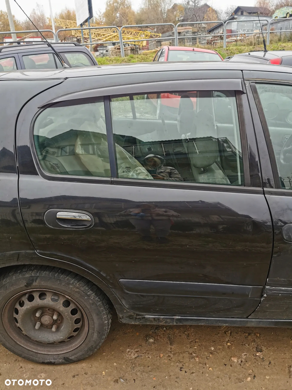 Nissan Almera N16 2.2T turbo diesel drzwi
