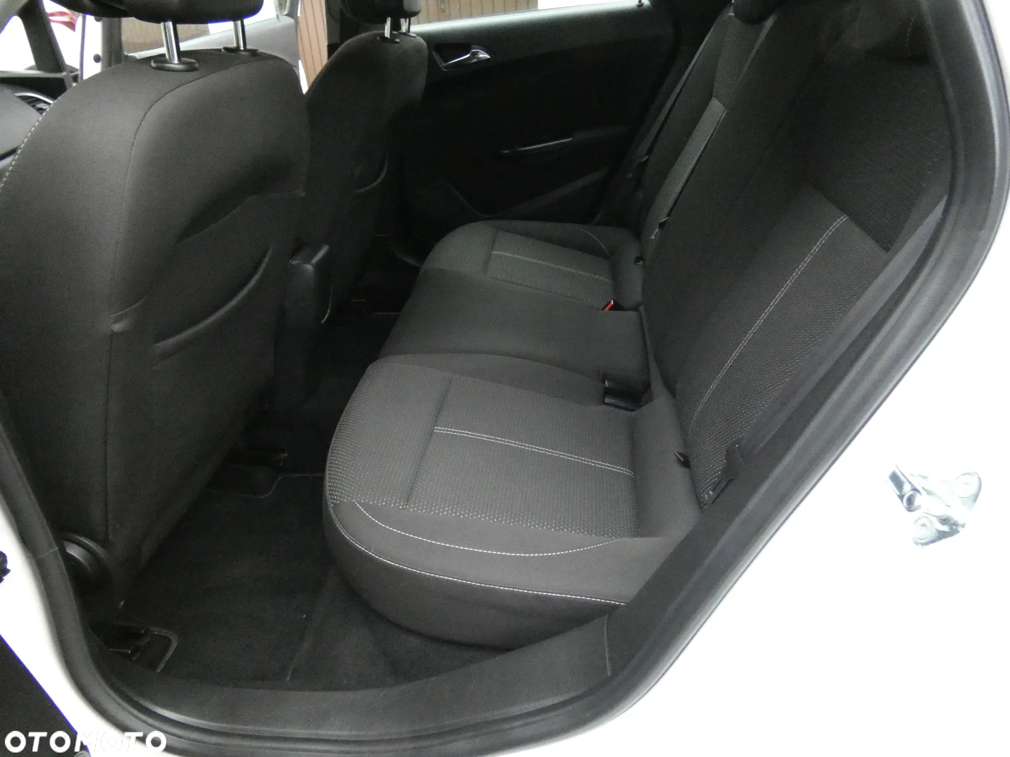 Opel Astra 1.4 Turbo Automatik Design Edition - 26