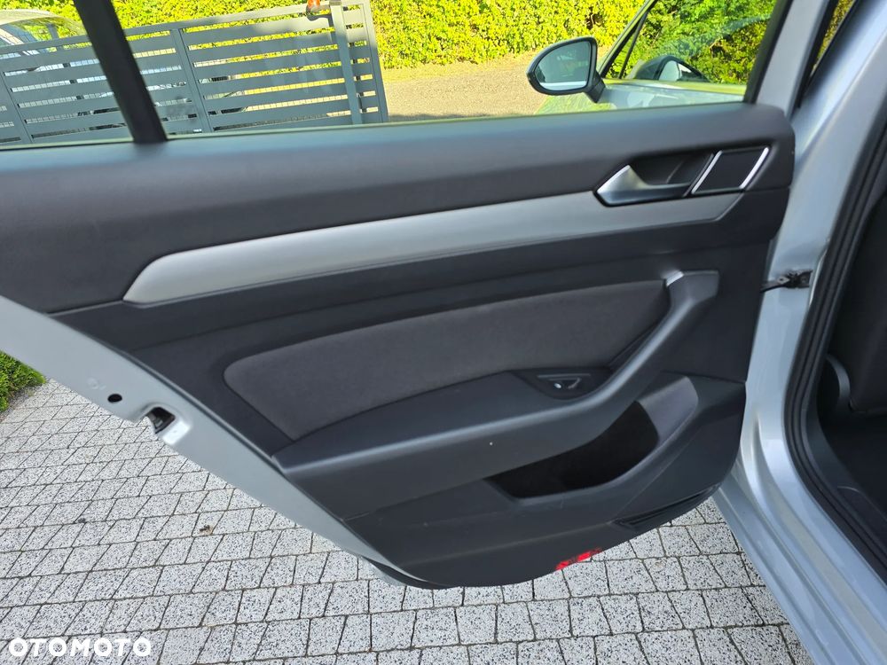 Volkswagen Passat 2.0 TDI (BlueMotion Technology) DSG Comfortline - 20