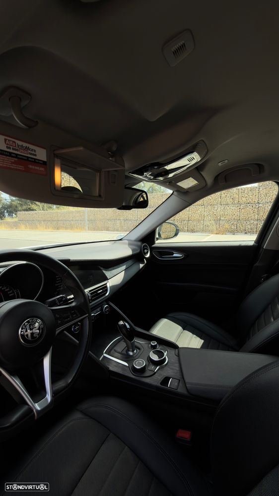 Alfa Romeo Giulia 2.2 D Sprint AT8 - 35