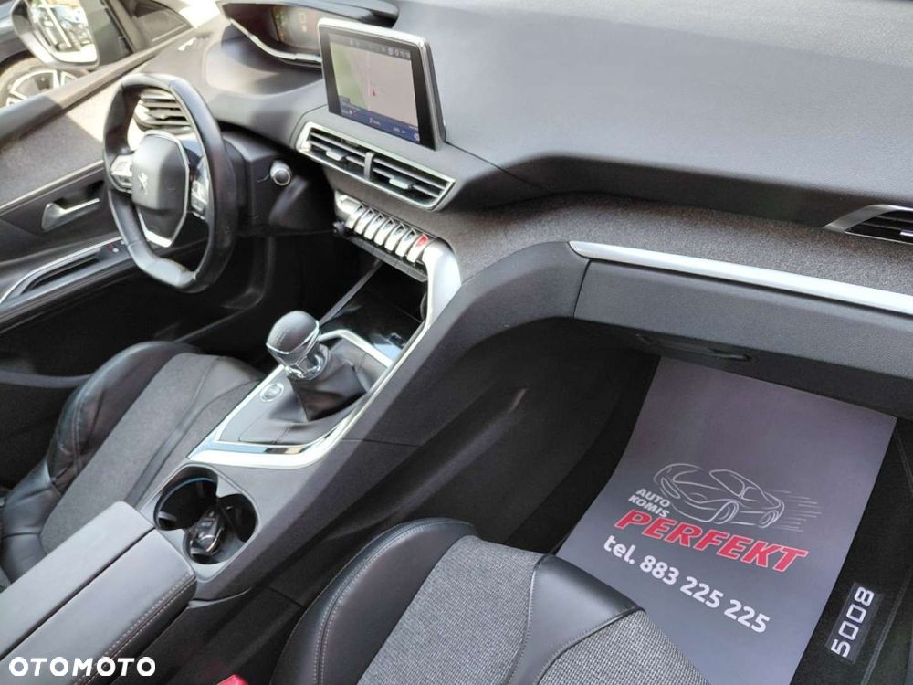 Peugeot 5008 - 15