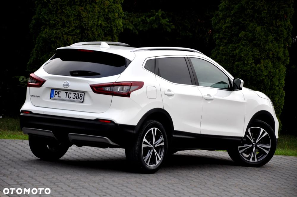 Nissan Qashqai 1.3 DIG-T AKARI - 11