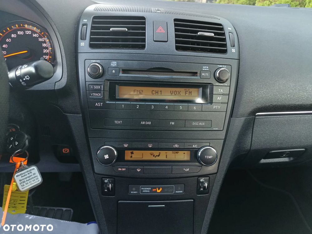 Toyota Avensis 1.6 Life - 10