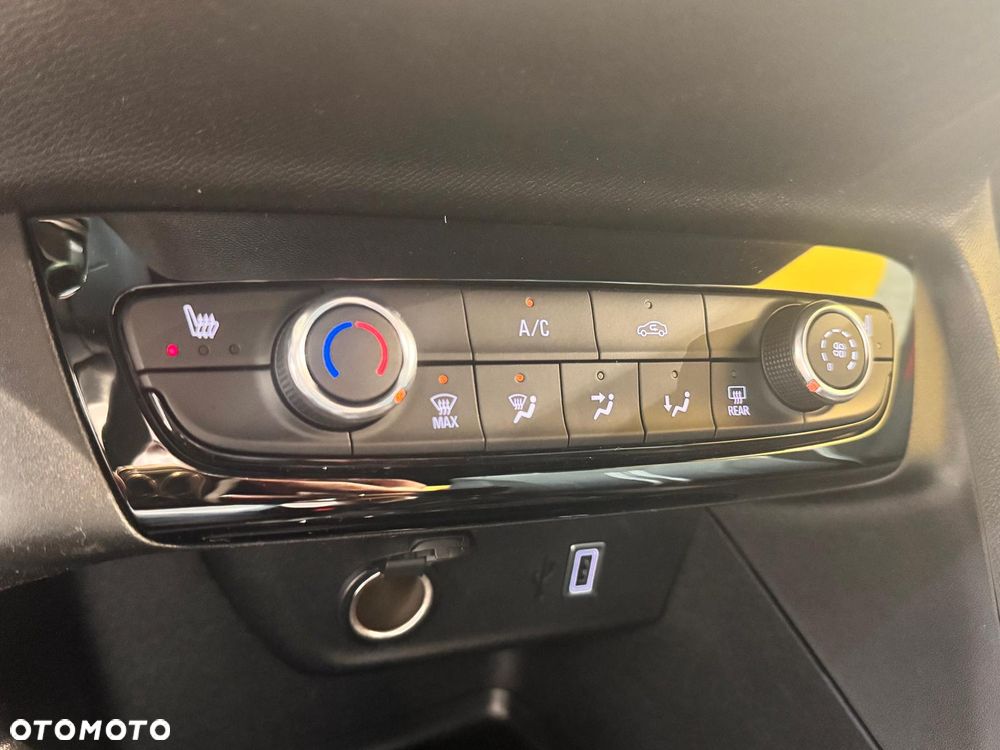 Opel Corsa 1.2 T Yes S&S - 11