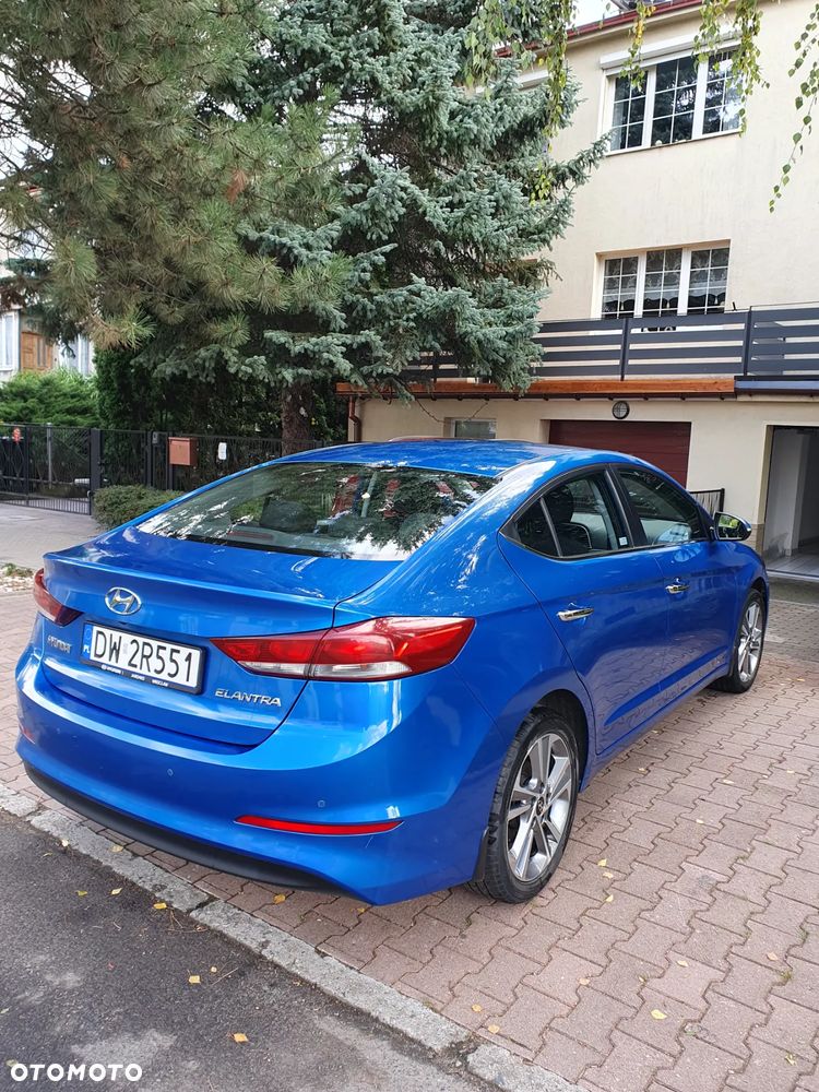 Hyundai Elantra 1.6 Comfort - 2
