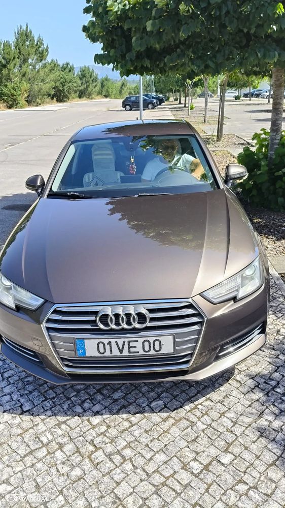 Audi A4 2.0 TDI DPF Ambiente - 6