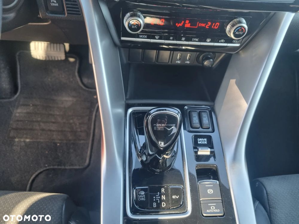Mitsubishi Eclipse Cross - 19