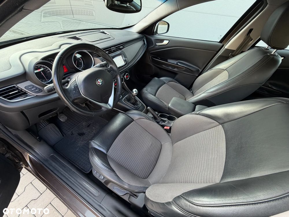 Alfa Romeo Giulietta 2.0 JTDM 16V Veloce - 9
