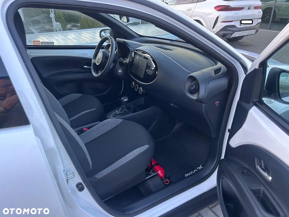Toyota Aygo X 1.0 VVT-i Comfort CVT - 8