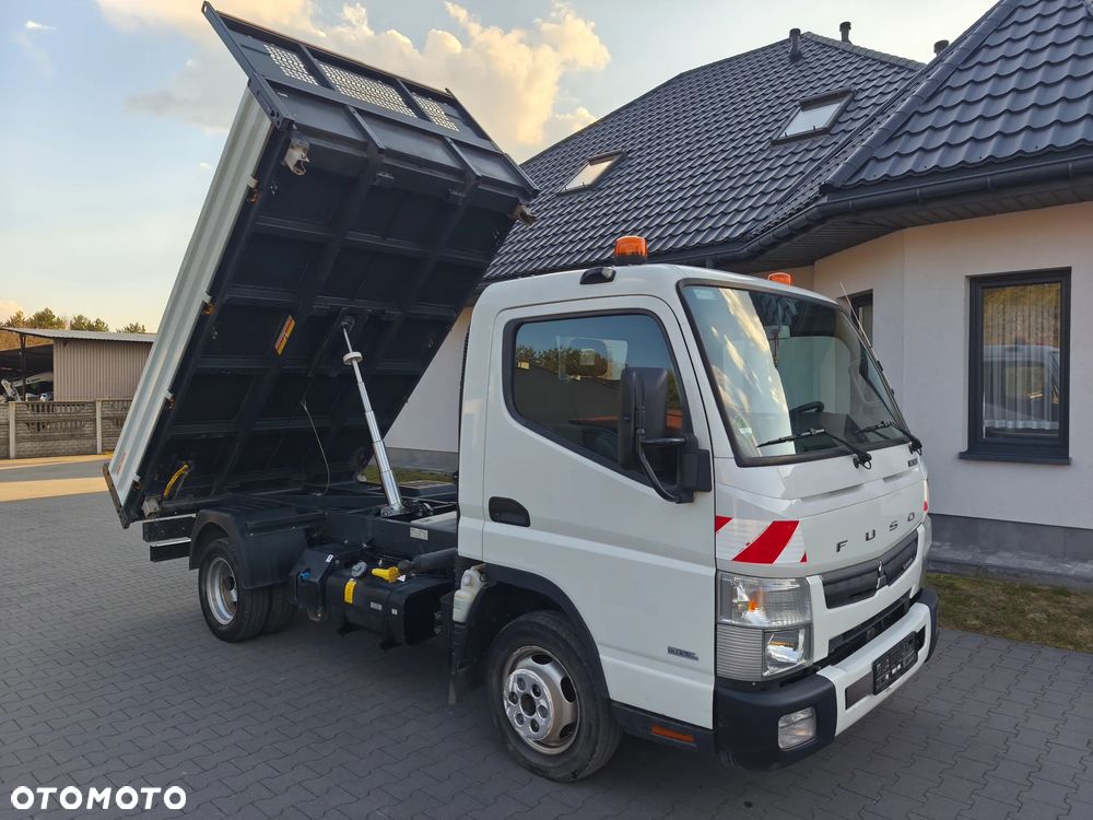 Mitsubishi Fuso Canter - 1