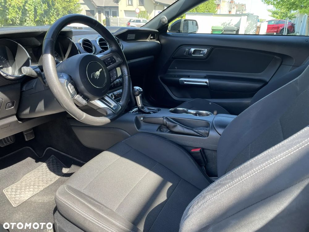 Ford Mustang 3.7 V6 Premium - 26