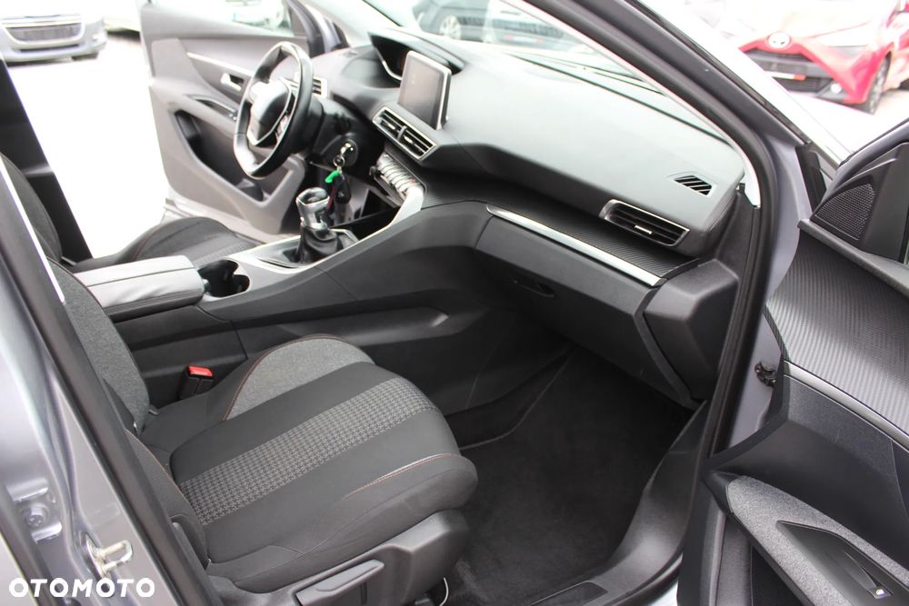 Peugeot 3008 BlueHDi 120 Stop & Start Business-Line - 28