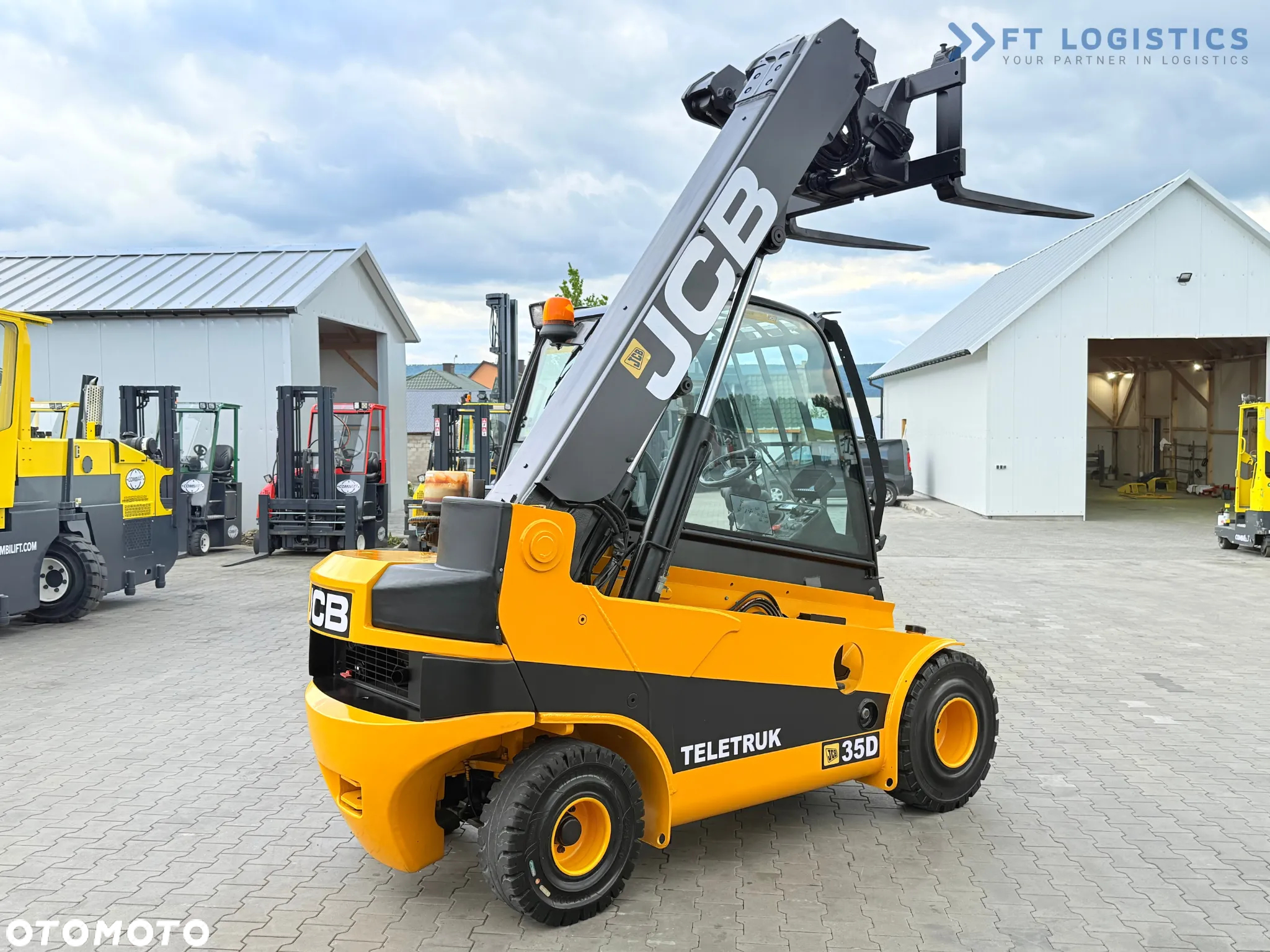 JCB TLT35D / DIESEL / KABINA / NOWE OPONY / 4450MM / TELESKOP - STAN IDEALNY - 29