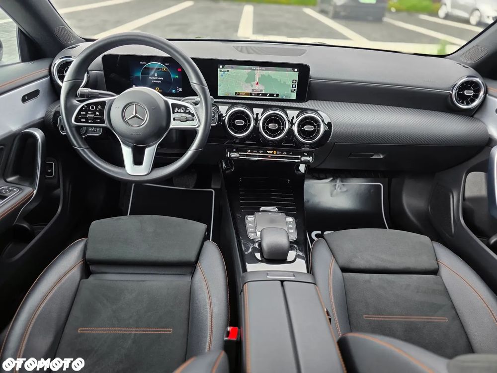 Mercedes-Benz CLA 180 d 8G-DCT - 19