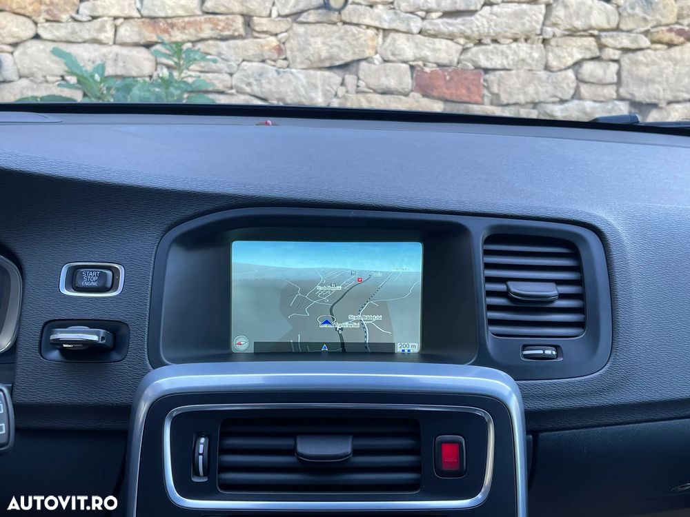 Volvo V60 D6 Twin Engine Geartronic RDesign - 40