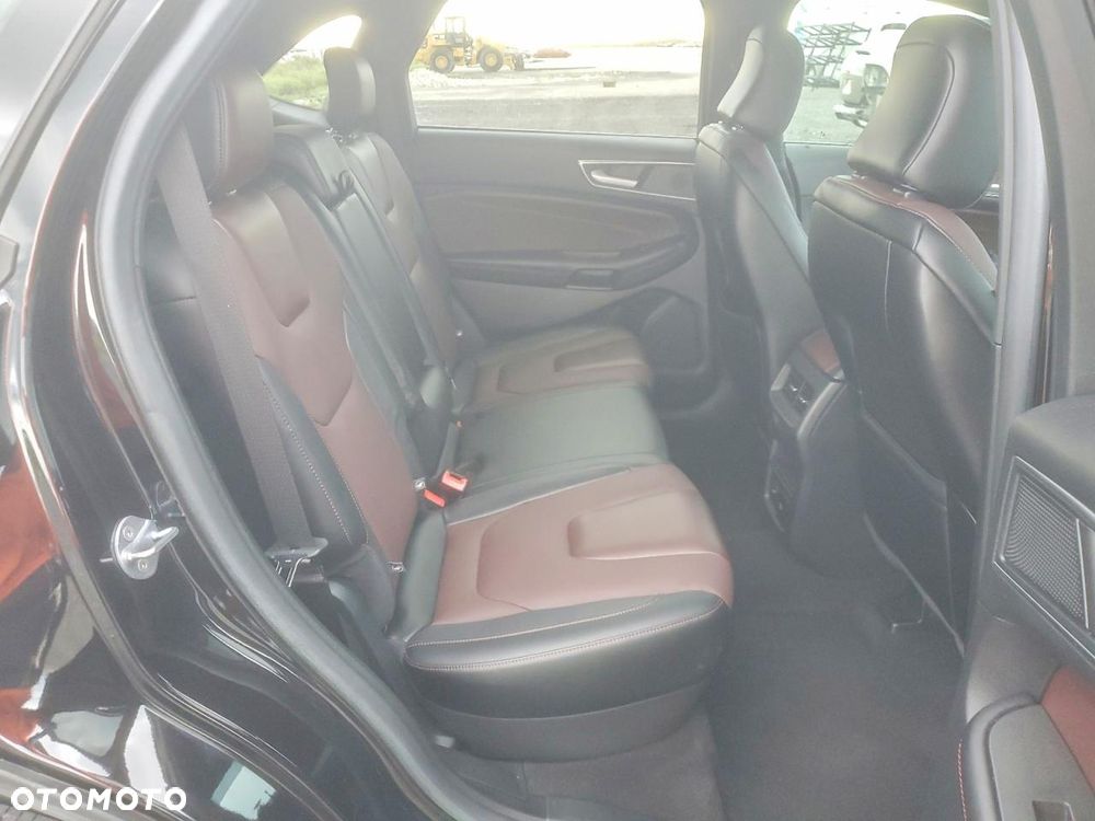 Ford Edge - 8