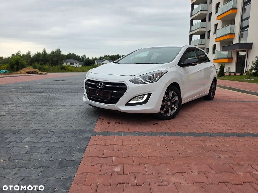 Hyundai i30 1.6 GDI BlueDrive Premium - 1
