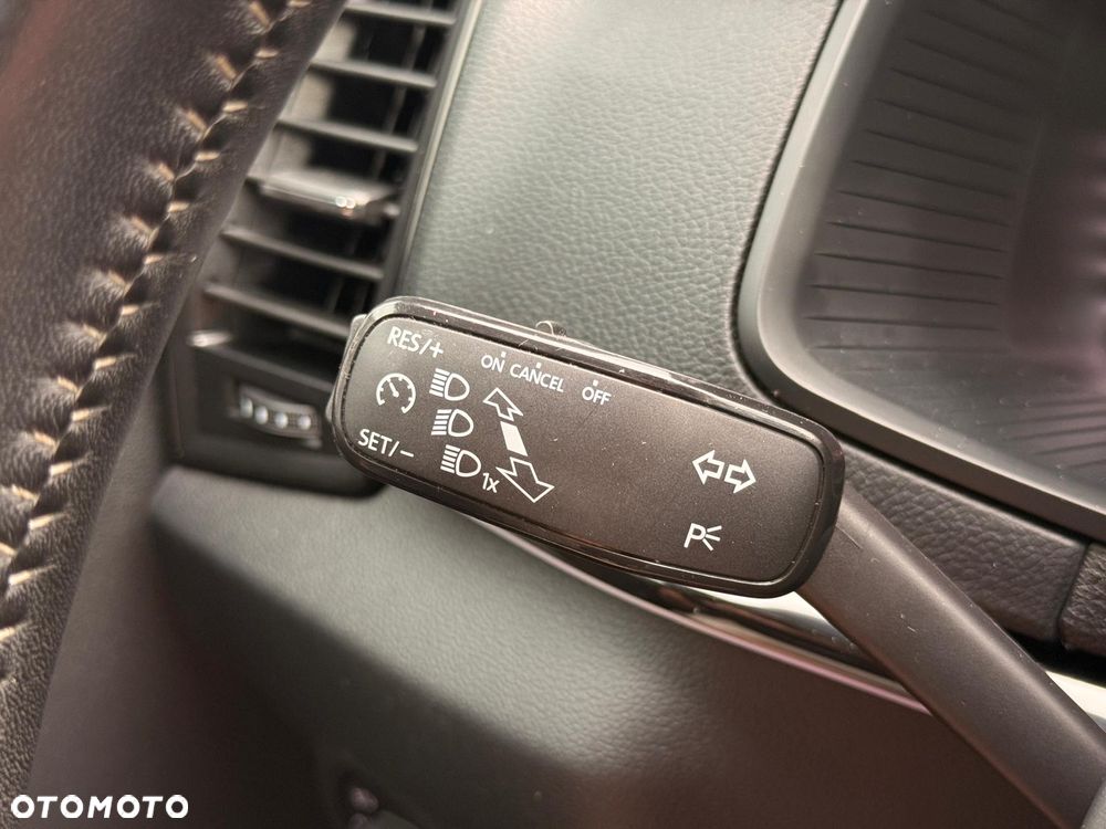 Skoda Karoq 1.5 TSI ACT DSG Sportline - 30