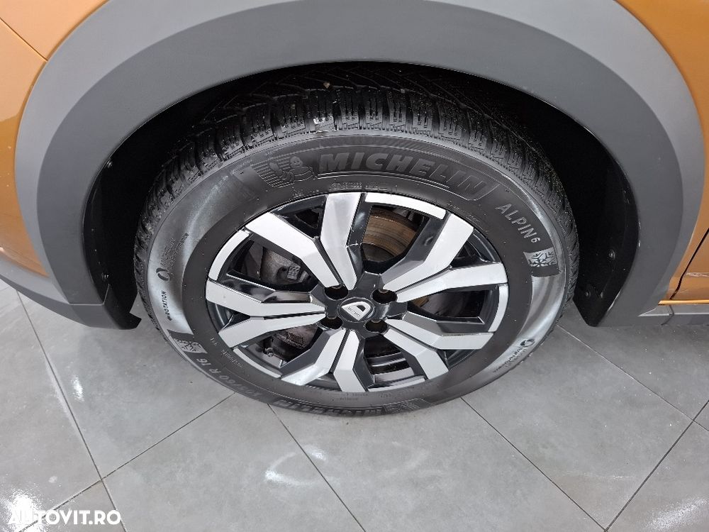 Dacia Sandero Stepway TCe 90 MT6 Comfort - 4