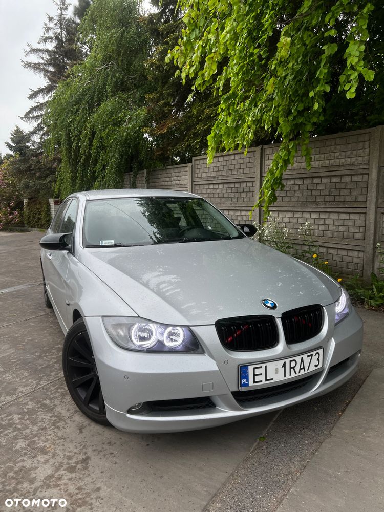BMW Seria 3 320i - 4