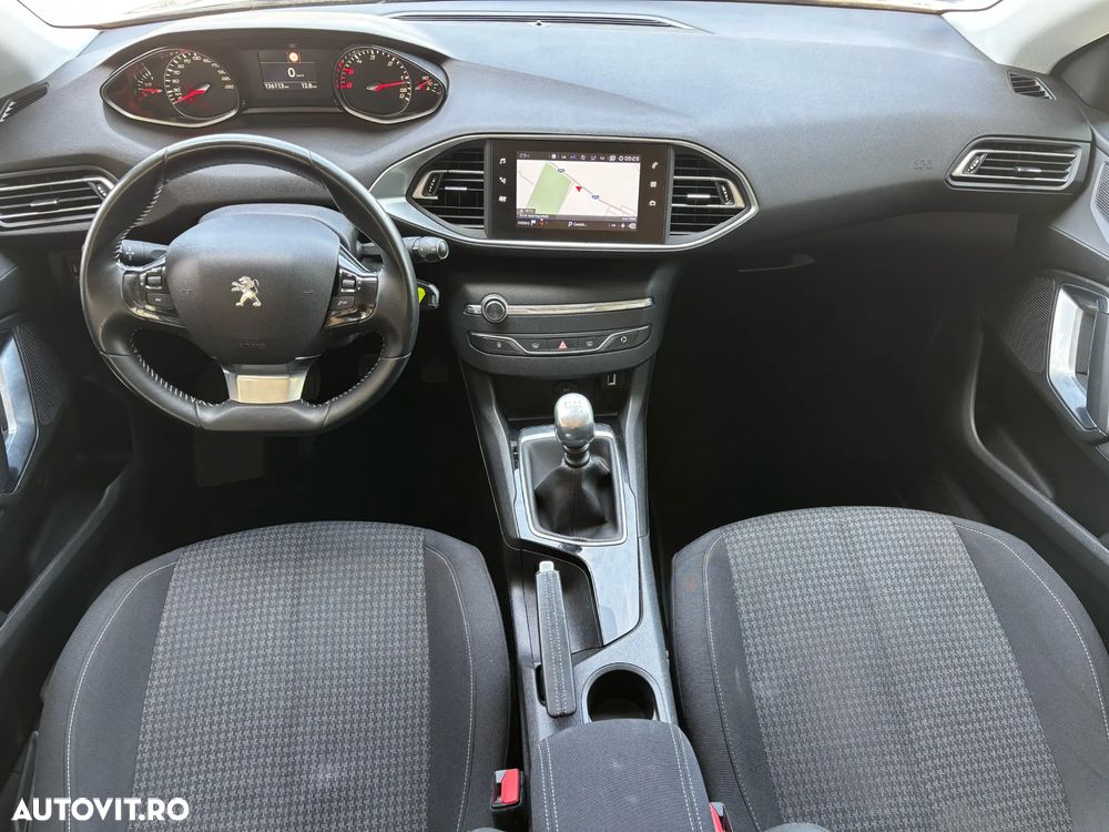Peugeot 308 - 5