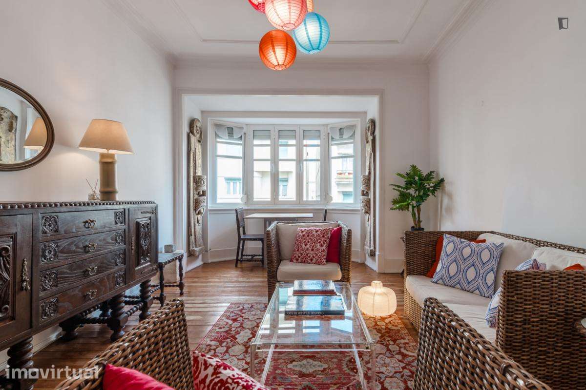 Quarto - localizado em Marquês de Pombal Lisbon - Grande imagem: 3/23