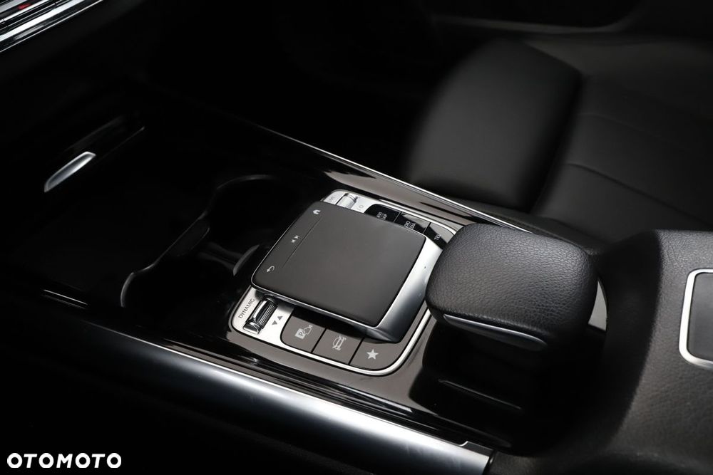 Mercedes-Benz Klasa B 180 Progressive 7G-DCT - 19
