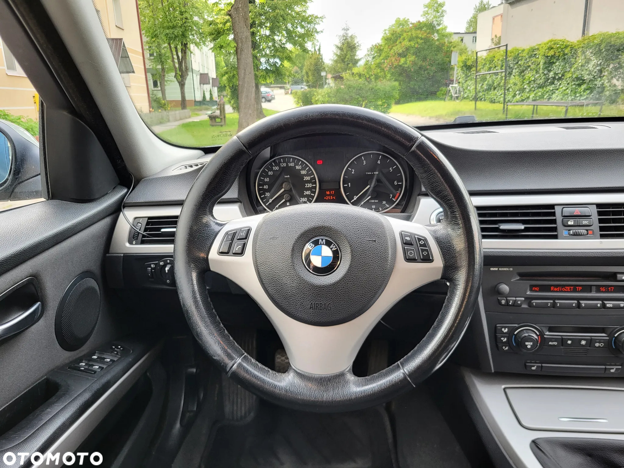 BMW Seria 3 318i - 11