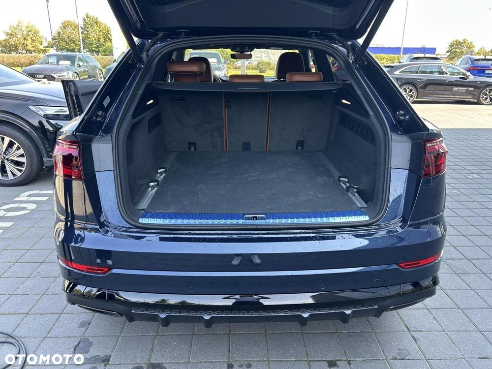 Audi Q8 - 15