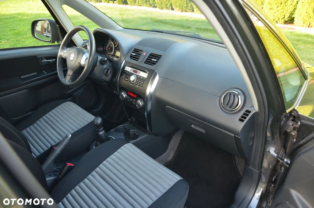 Suzuki SX4 1.6 Premium - 19