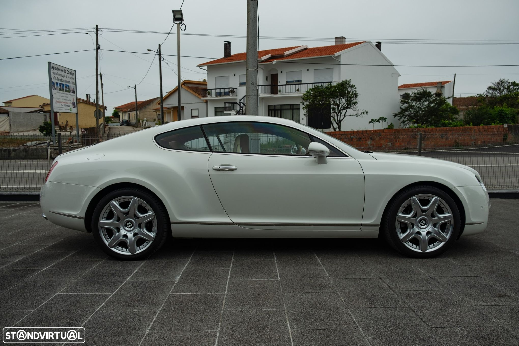 Bentley Continental GT - 12