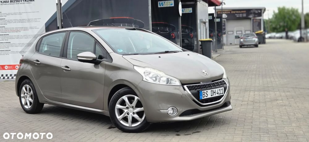 Peugeot 208 - 20