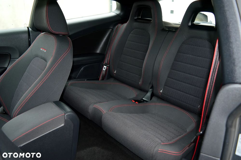 Volkswagen Scirocco 2.0 TDI GTS - 12