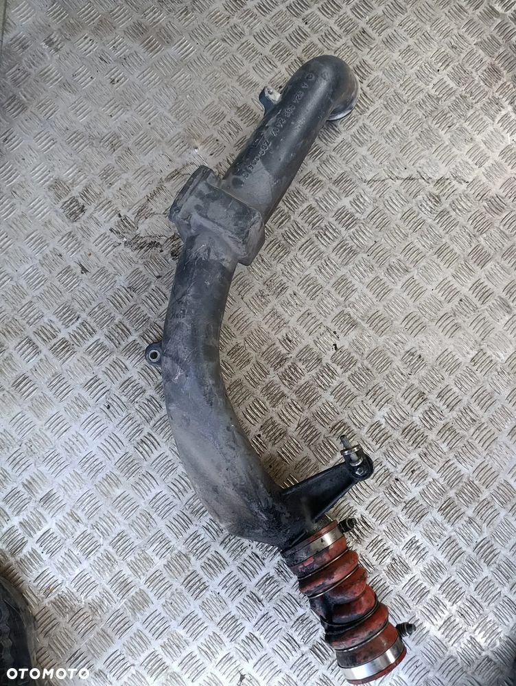 Przewód Rura Powietrza Dolotu Intercoolera Mercedes Atego A9240982407 - 1